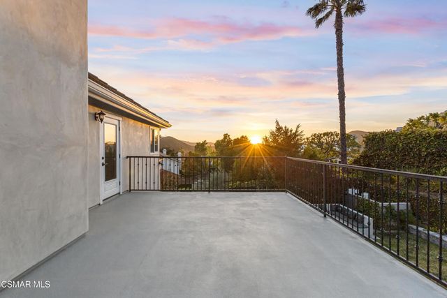 5545 Bromely Drive, Oak Park, CA 91377