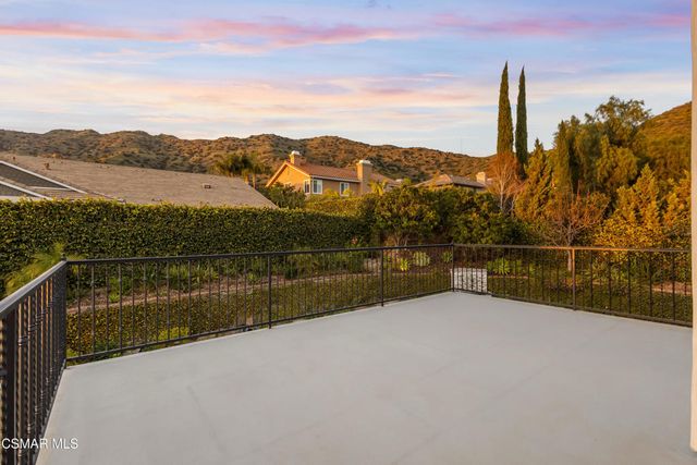 5545 Bromely Drive, Oak Park, CA 91377