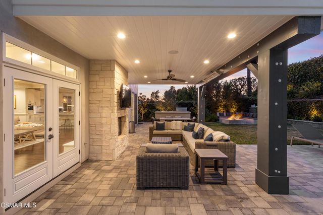 5545 Bromely Drive, Oak Park, CA 91377