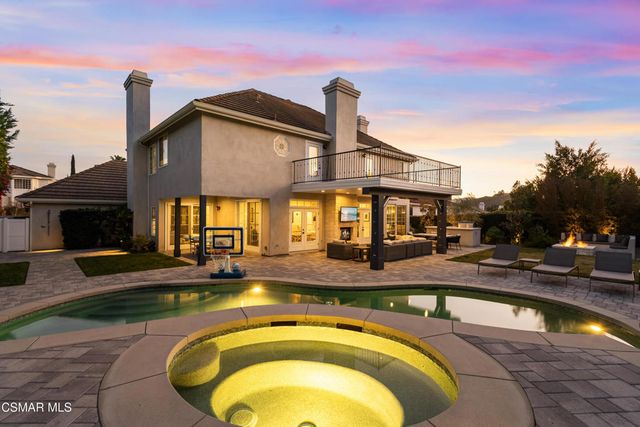 5545 Bromely Drive, Oak Park, CA 91377