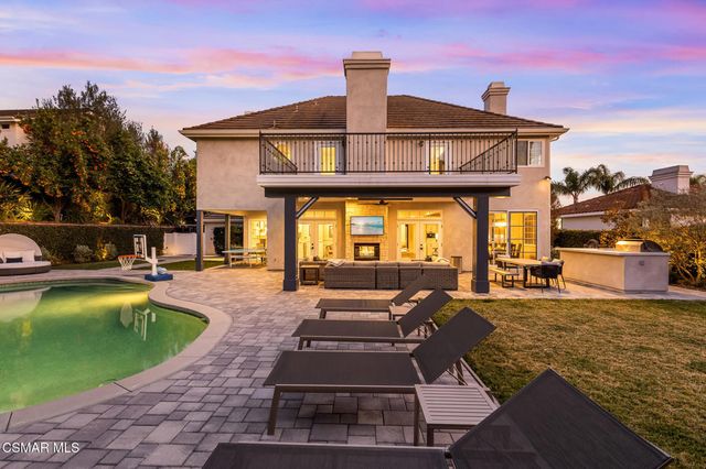 5545 Bromely Drive, Oak Park, CA 91377