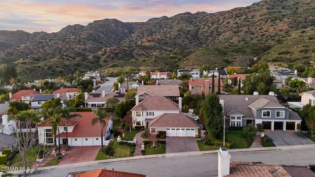 5545 Bromely Drive, Oak Park, CA 91377