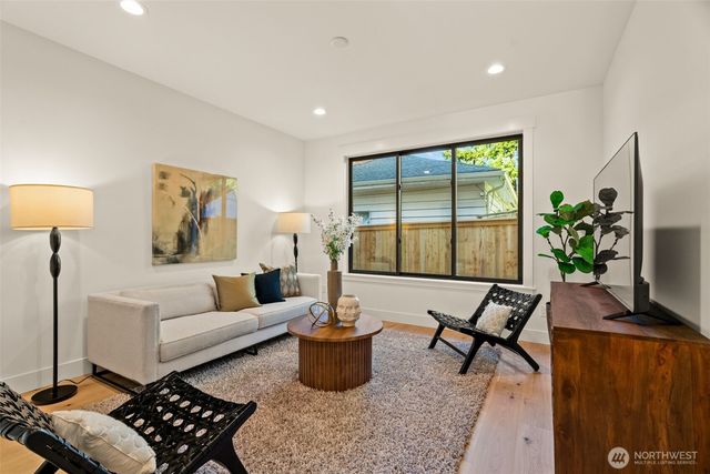 4028 138th Avenue SE, Bellevue, WA 98006