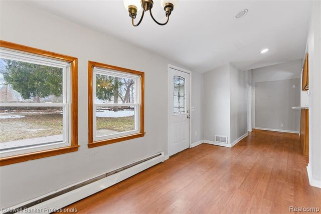 2380 Rolandale, West Bloomfield, MI 48324