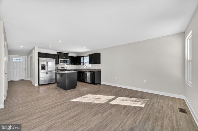 54 NORFOLK LN, Martinsburg, WV 25405