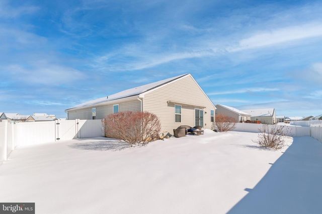 54 NORFOLK LN, Martinsburg, WV 25405