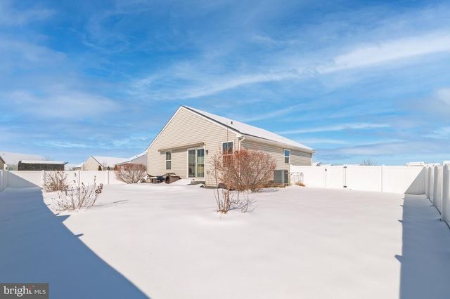 54 NORFOLK LN, Martinsburg, WV 25405