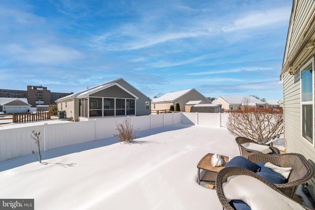 54 NORFOLK LN, Martinsburg, WV 25405