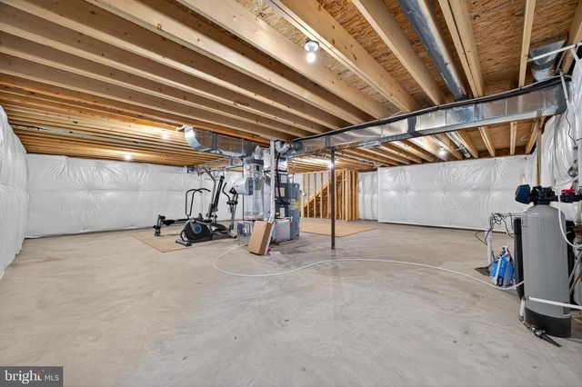 54 NORFOLK LN, Martinsburg, WV 25405