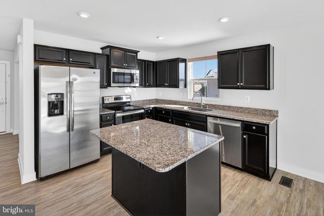 54 NORFOLK LN, Martinsburg, WV 25405