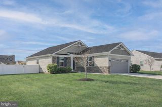 54 NORFOLK LN, Martinsburg, WV 25405