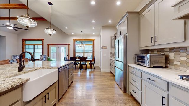 3750 Whitefish Street, Bentonville, AR 72712