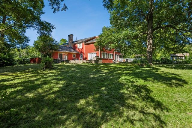 15595 W Town Line Road, Mettawa, IL 60045
