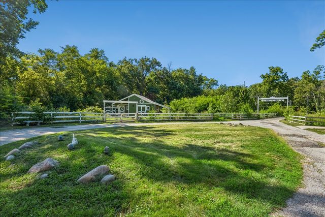 15595 W Town Line Road, Mettawa, IL 60045