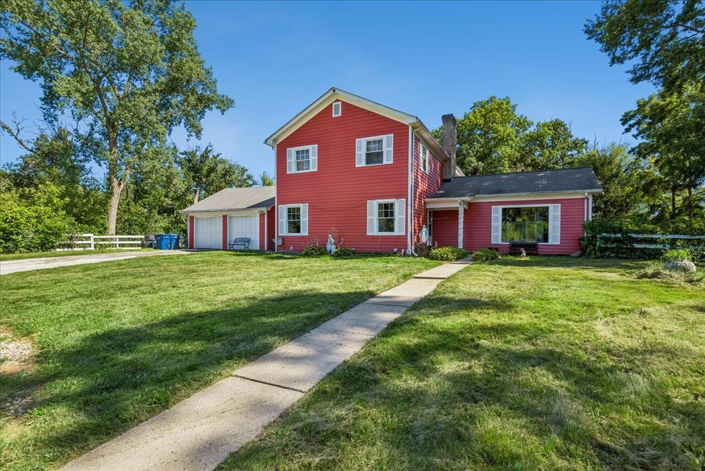 15595 W Town Line Road, Mettawa, IL 60045
