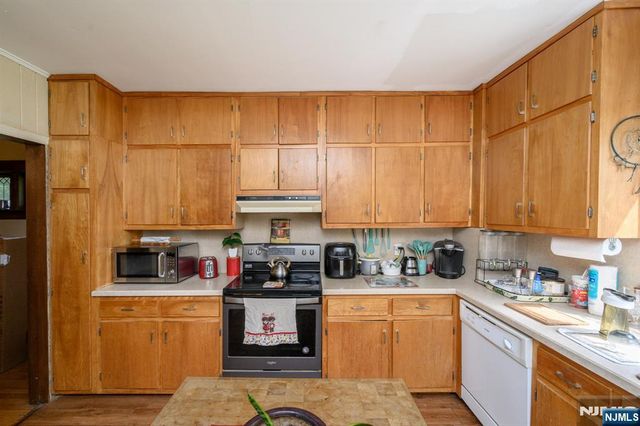 327 Rifle Camp Road, Little Falls, NJ 07424