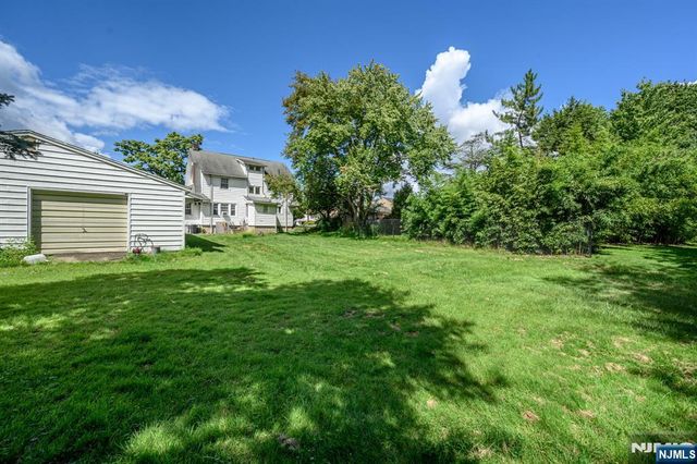 327 Rifle Camp Road, Little Falls, NJ 07424