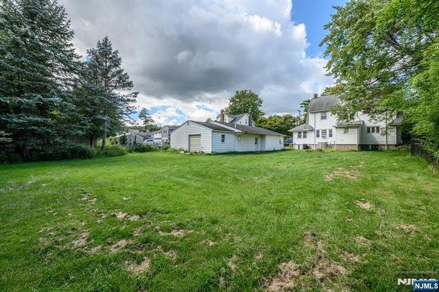 327 Rifle Camp Road, Little Falls, NJ 07424