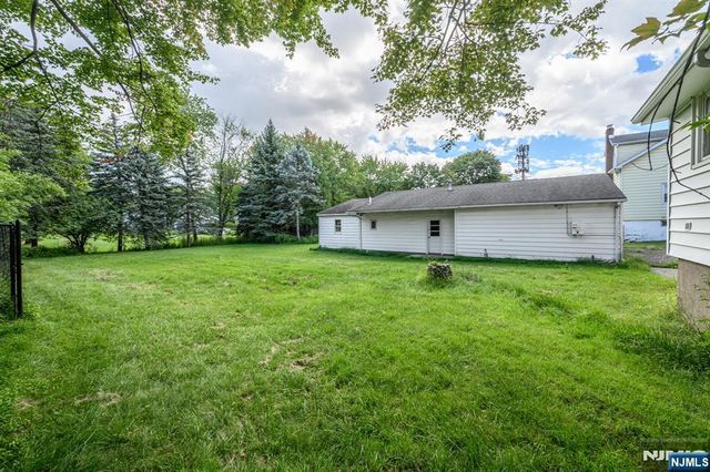 327 Rifle Camp Road, Little Falls, NJ 07424