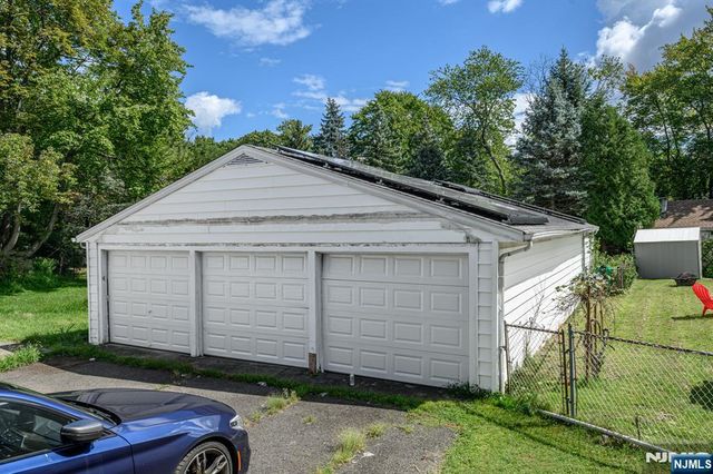 327 Rifle Camp Road, Little Falls, NJ 07424