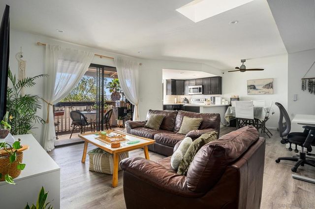 440 Citracado Pkwy 14, Escondido, CA 92025