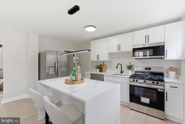 10 MARDREW RD, Baltimore, MD 21229