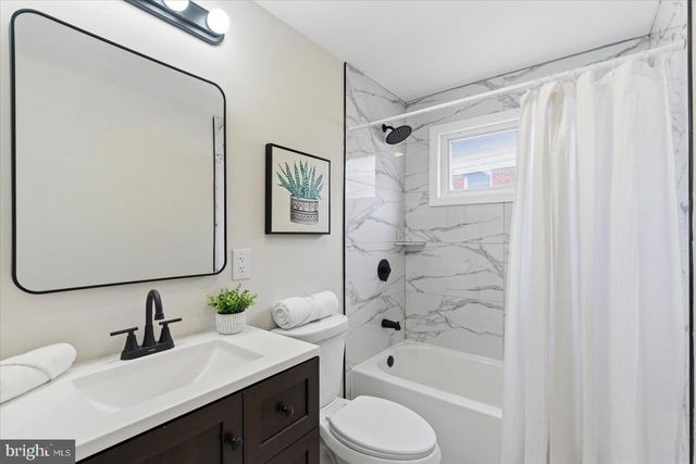 10 MARDREW RD, Baltimore, MD 21229