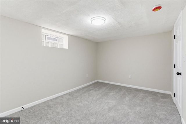 10 MARDREW RD, Baltimore, MD 21229