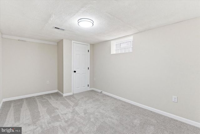 10 MARDREW RD, Baltimore, MD 21229