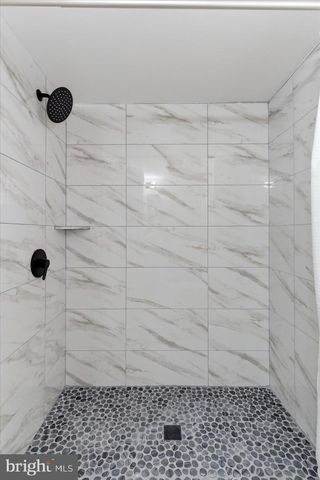 10 MARDREW RD, Baltimore, MD 21229