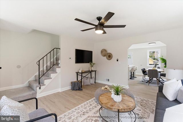 10 MARDREW RD, Baltimore, MD 21229