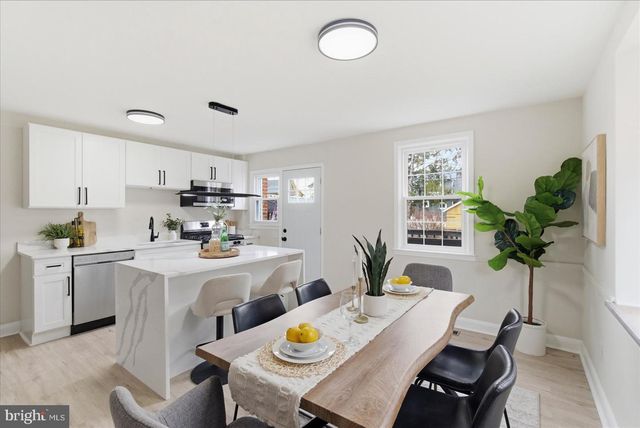 10 MARDREW RD, Baltimore, MD 21229