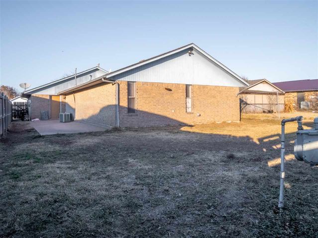 2609 NE Euclid, Lawton, OK 73507