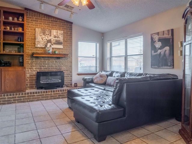 2609 NE Euclid, Lawton, OK 73507