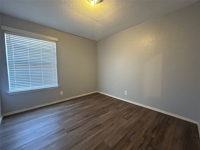 645 N Center Street, Blossom, TX 75416