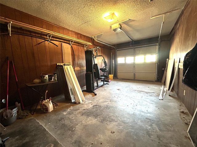 645 N Center Street, Blossom, TX 75416