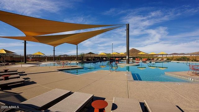 1743 E NADINE Way, Phoenix, AZ 85085