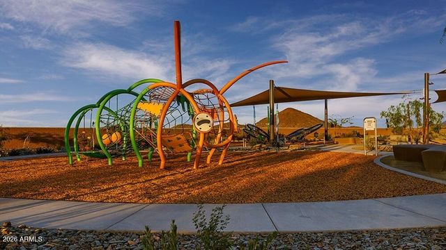 1743 E NADINE Way, Phoenix, AZ 85085