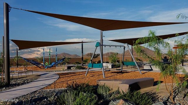 1743 E NADINE Way, Phoenix, AZ 85085