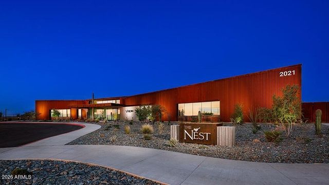 1743 E NADINE Way, Phoenix, AZ 85085