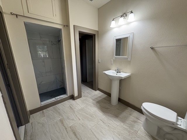 4876 E Williams Spring Rd, Fort Worth, TX 76135