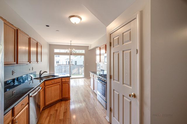 1655 Windward Court, Naperville, IL 60563