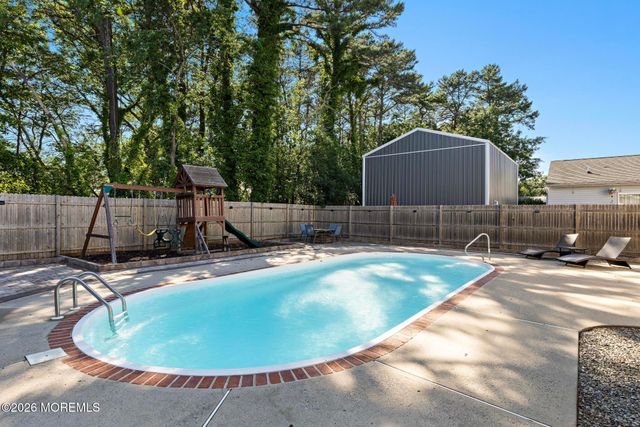 195 S Lakeshore Drive, Manahawkin, NJ 08050