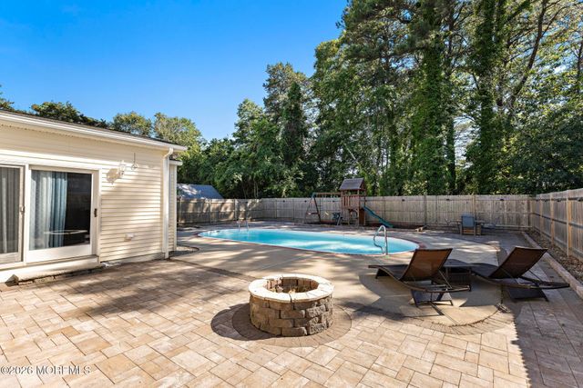 195 S Lakeshore Drive, Manahawkin, NJ 08050