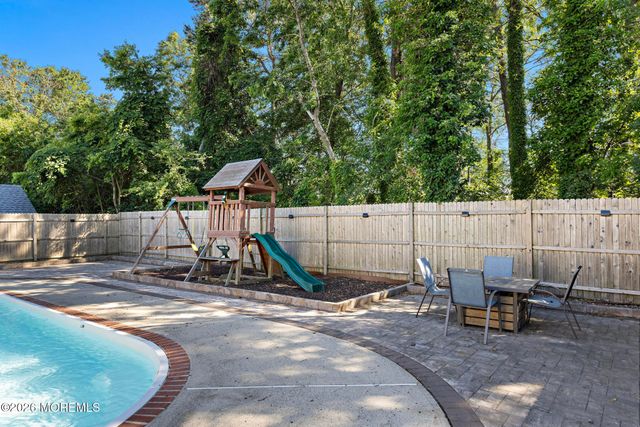 195 S Lakeshore Drive, Manahawkin, NJ 08050
