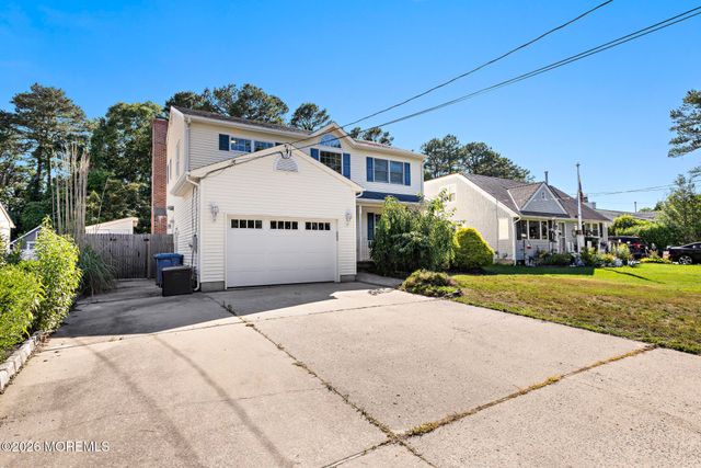 195 S Lakeshore Drive, Manahawkin, NJ 08050