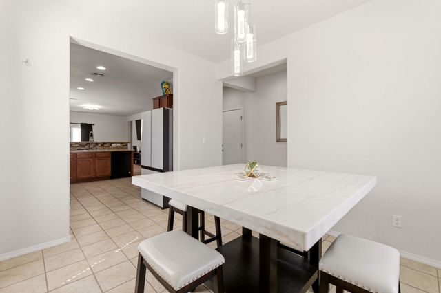 2931 Tierra Dorado Drive SW, Albuquerque, NM 87121