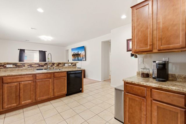 2931 Tierra Dorado Drive SW, Albuquerque, NM 87121