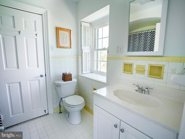 454 MORENO RD, Wynnewood, PA 19096