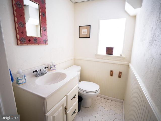 454 MORENO RD, Wynnewood, PA 19096
